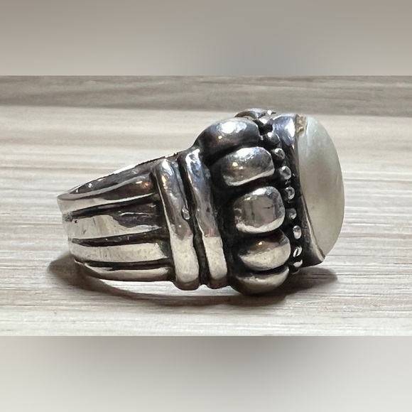 Vintage Native American Sterling Silver Pebbled Pearl Cabochon Ring, Size 8 - Picture 5 of 15